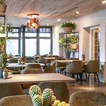 Restaurant De Wolfsberg Hotel 4*