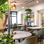 Restaurant De Wolfsberg 4*