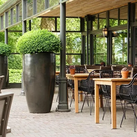 호텔 Restaurant De Wolfsberg 4*