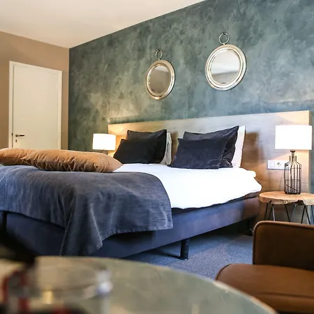 Hotel Restaurant De Wolfsberg 4*