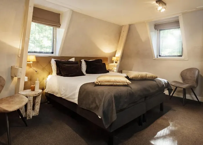 Restaurant De Wolfsberg Hotell 4*