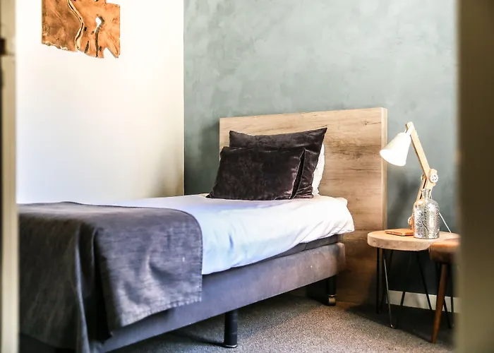 Restaurant De Wolfsberg Hotell 4*