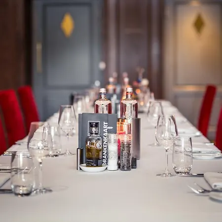 Restaurant De Wolfsberg 4*
