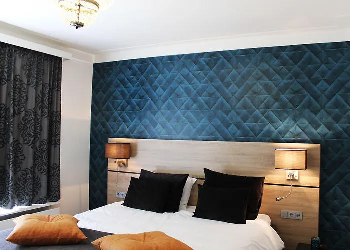 Hotel Restaurant De Wolfsberg 4*