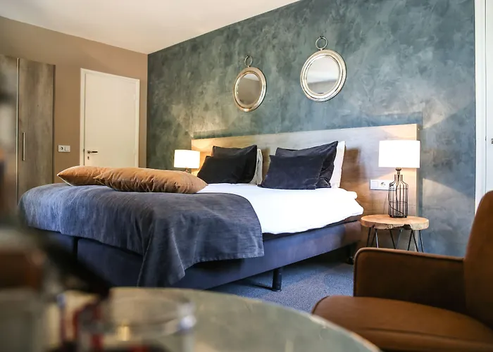 Hotel Restaurant De Wolfsberg 4*